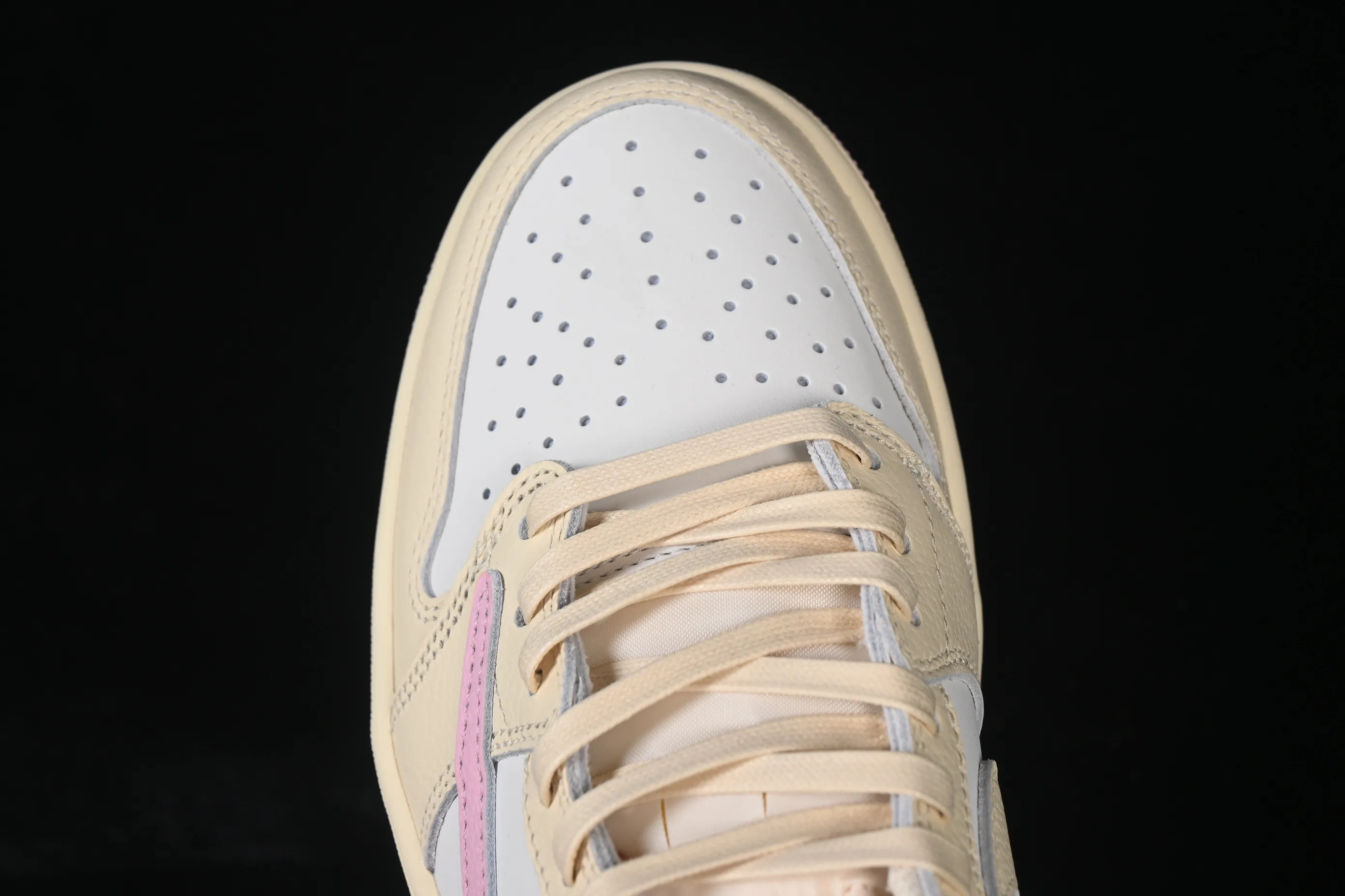 All categories Air Jordan Jordan series basketball shoes Air Jordan 1 Low OG version Travis Scott x Air Jordan 1 Low OG AJ1 Joe 1 undercut low IQ7604-100